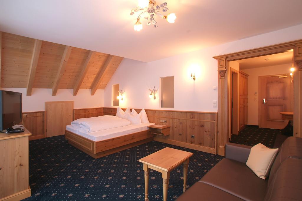 Hotel Fatlar Ischgl Exteriör bild