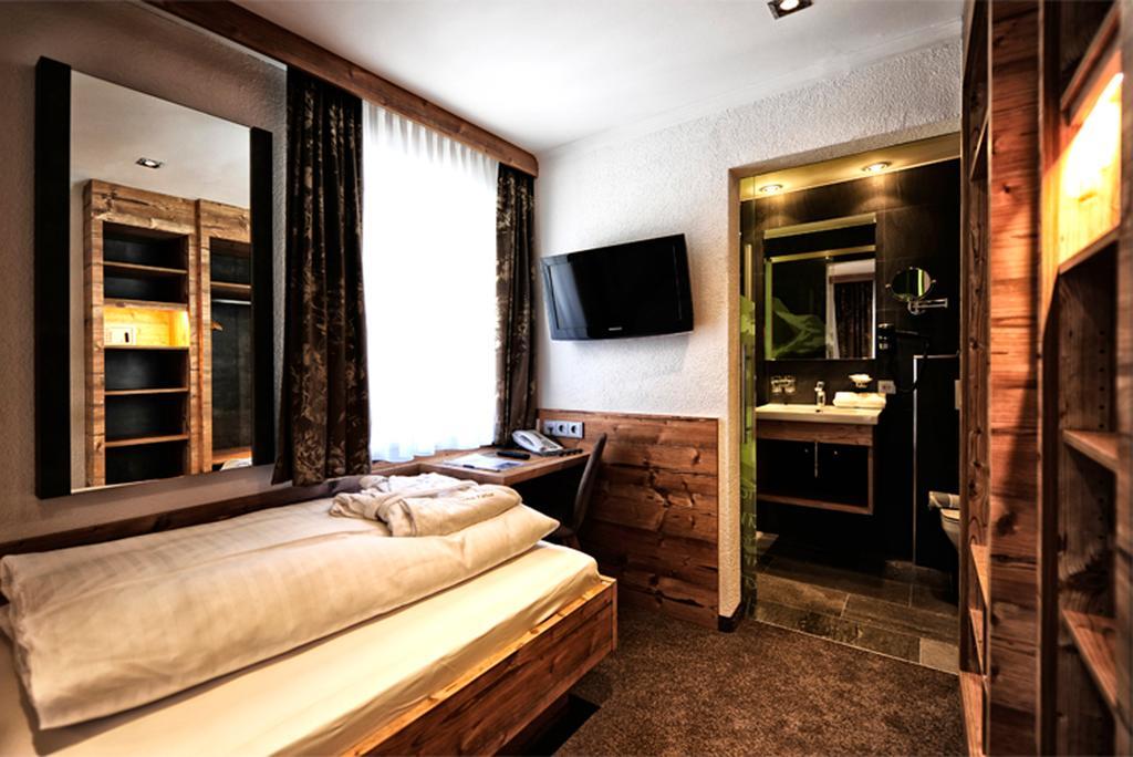 Hotel Fatlar Ischgl Exteriör bild