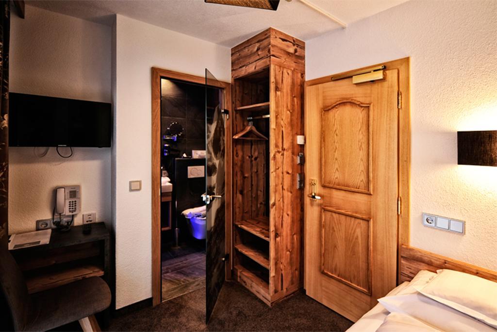 Hotel Fatlar Ischgl Exteriör bild